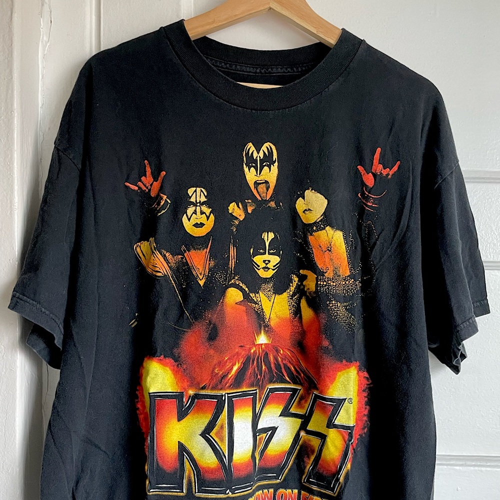 KISS Vintage The Hottest Show On Earth Tour 2011